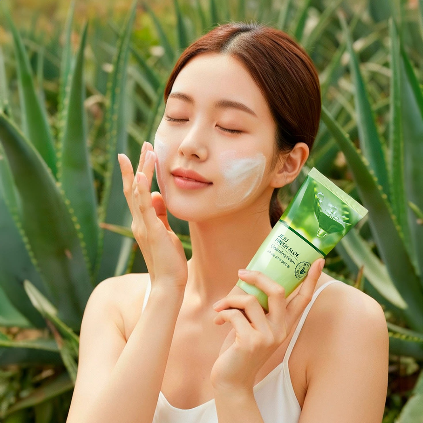 THE SAEM Jeju Fresh Aloe Cleansing Foam aplicacion